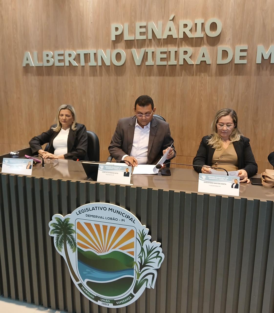 Câmara realiza 27ª Sessão Ordinária da 1ª Sessão Legislativa da 15ª Legislatura